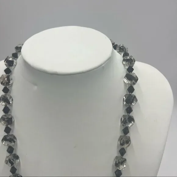 Vintage Black and Clear Glass/Stone Beaded Necklace with Magnetic Clasp - Picture 4 of 6